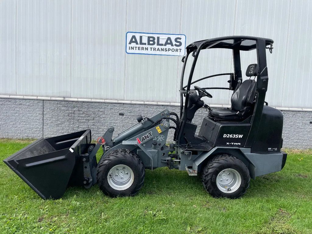 Giant 263SWT shovel kniklader met slechts 286 uur