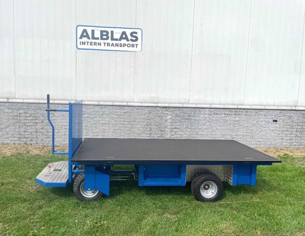 Diversen A4 electrische transportwagen nieuw!