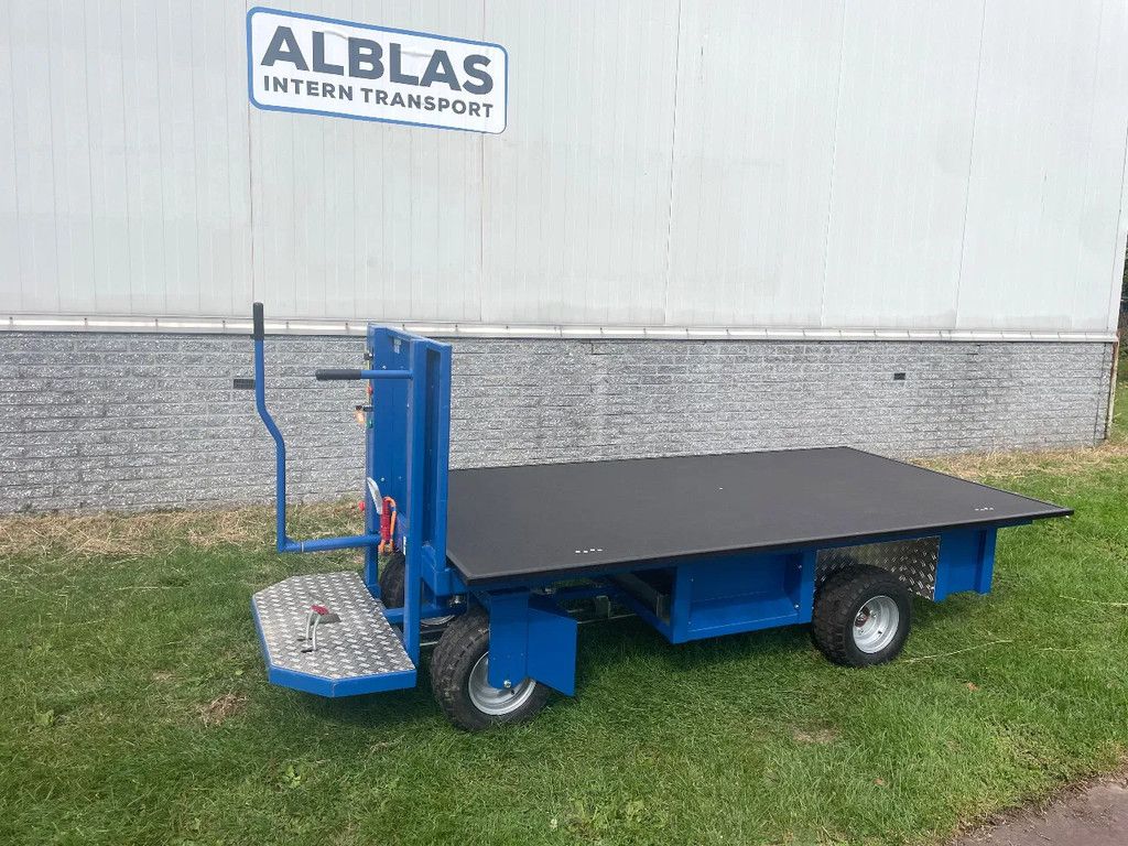 Diversen A4 electrische transportwagen nieuw!