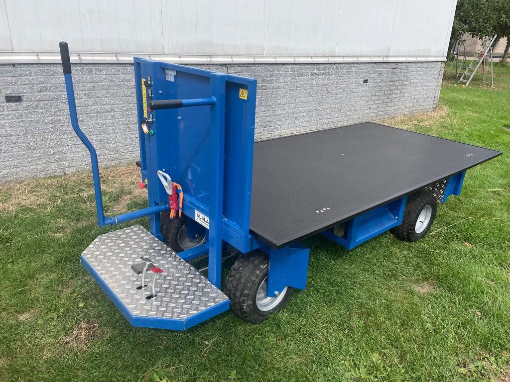 Diversen A4 electrische transportwagen nieuw!