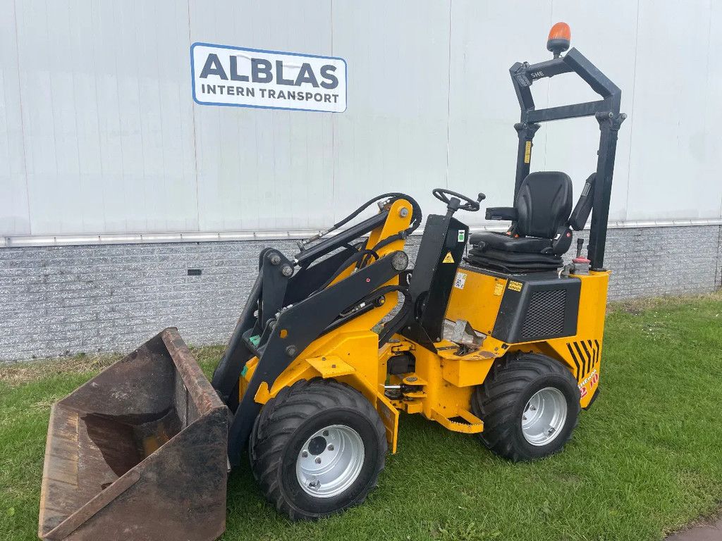 SHERPA 200 shovel kniklader