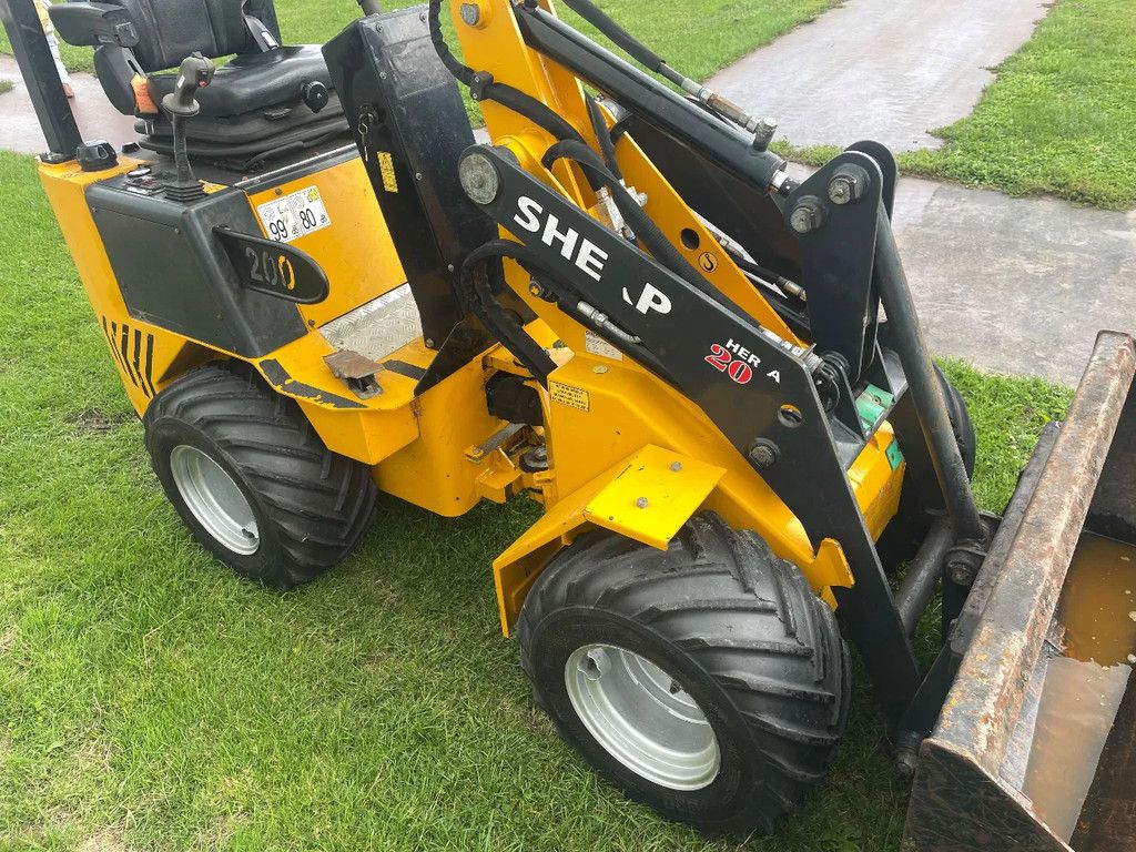 SHERPA 200 shovel kniklader