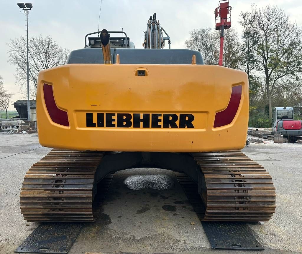 Liebherr R 922 L