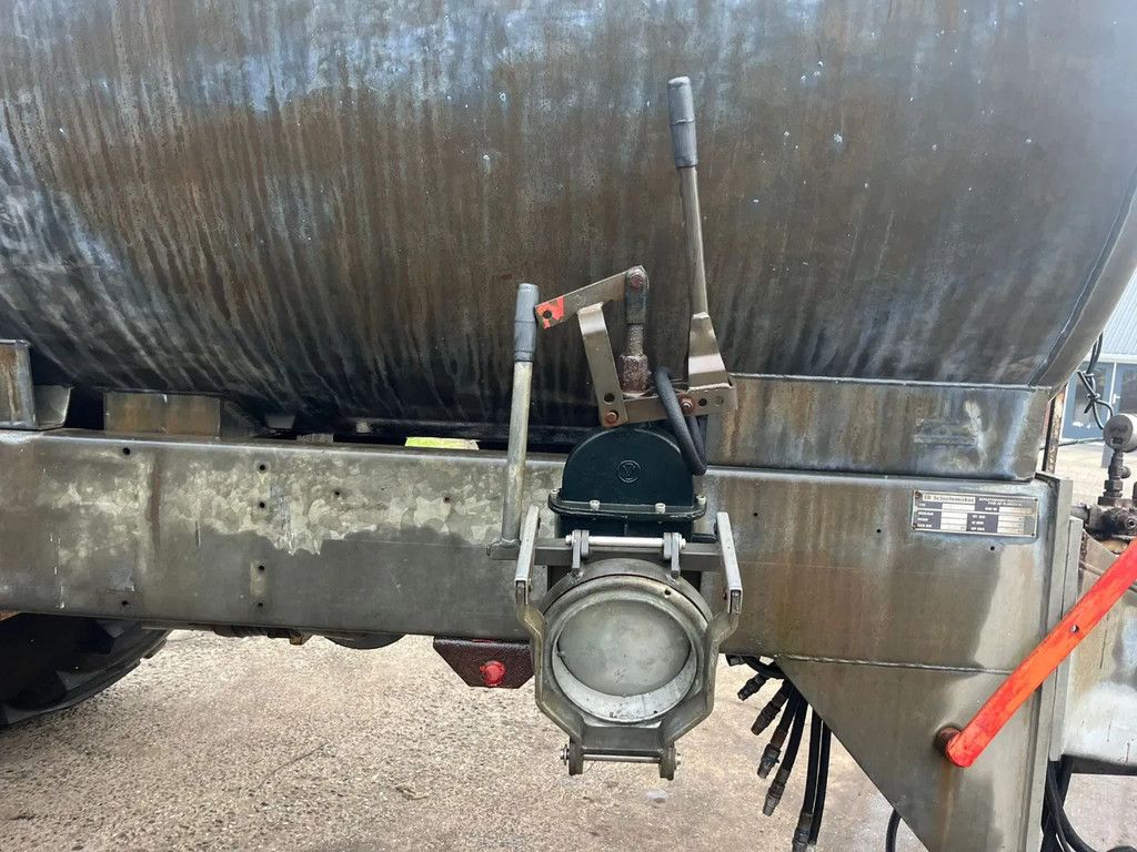 Schuitemaker Robusta 7800 7.8 m3 Bemester tank Giertank