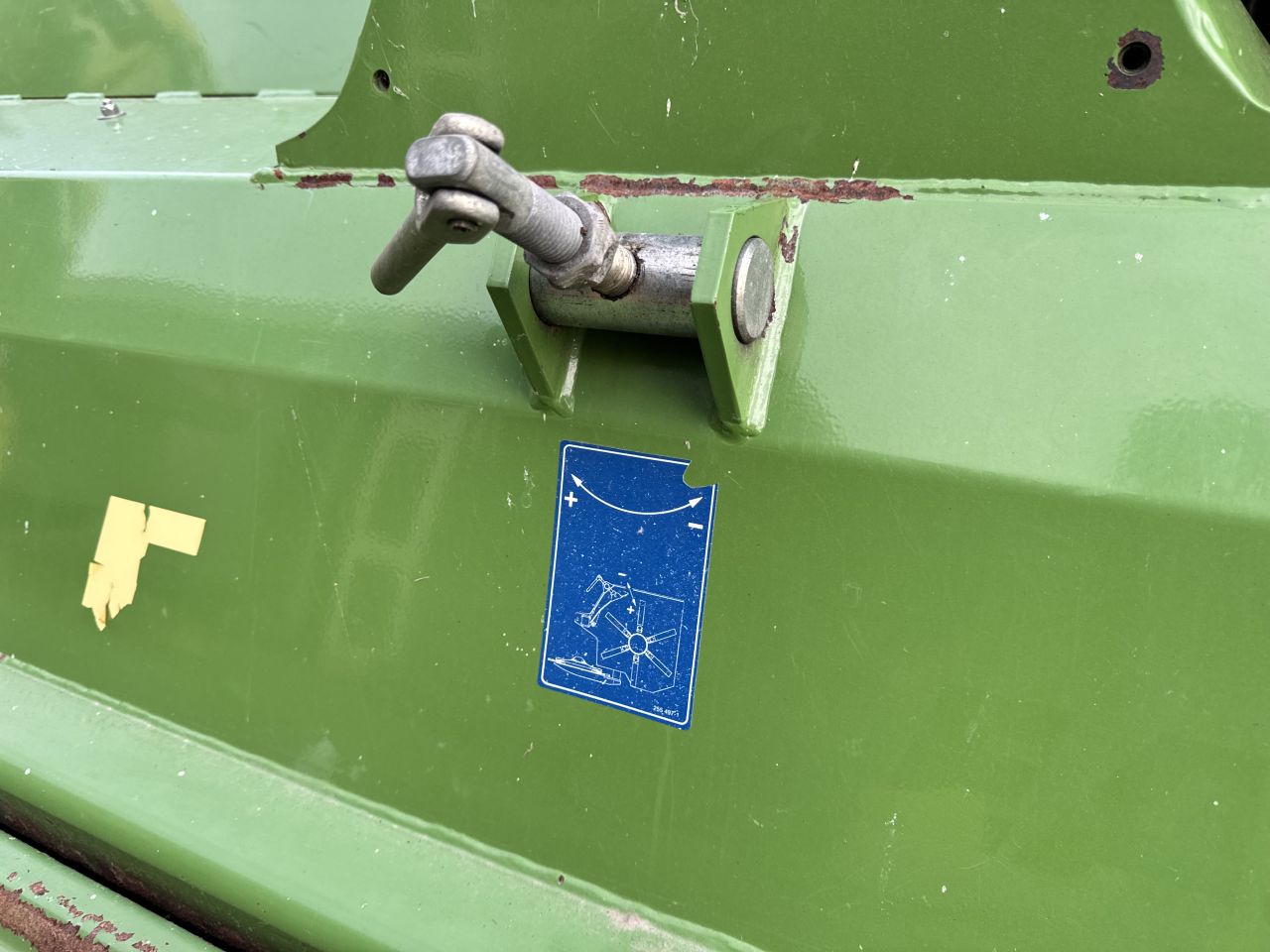 Krone Easycut 32 CV Float frontmaaier met kneuzer