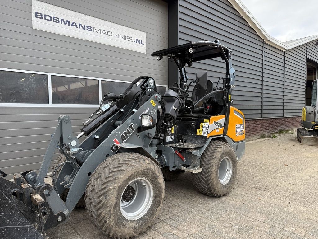 Giant G2700 HD + minishovel / kniklader DEMO 2025 50 uur