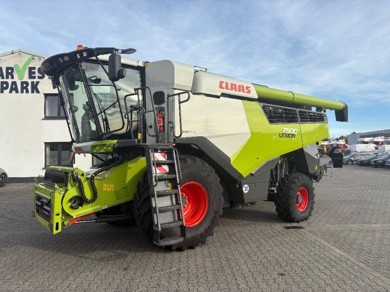 Claas LION 7500