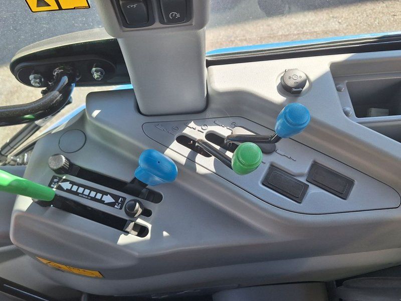 New Holland Boomer 50