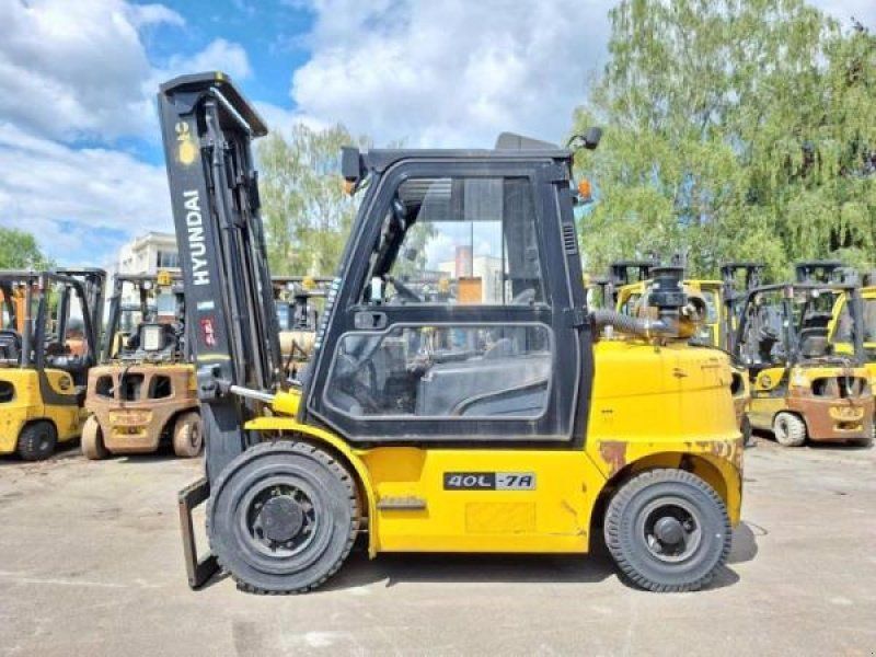Hyundai 40L-7A