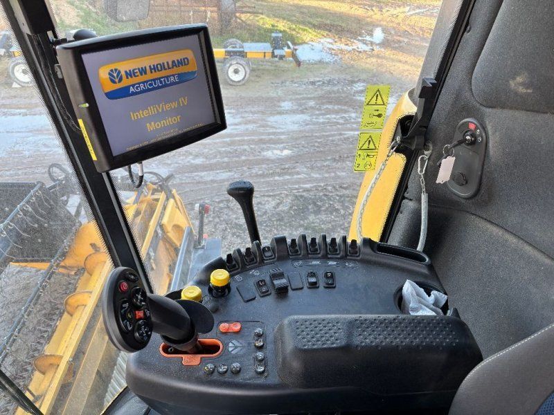 New Holland CH7.70