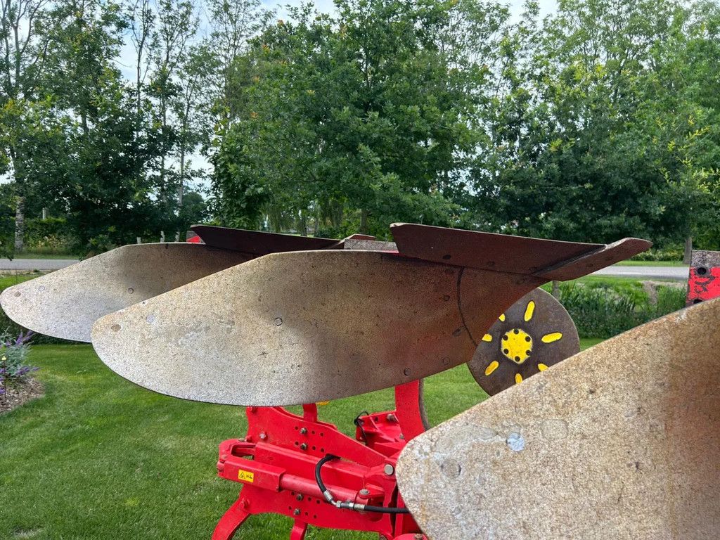 Pottinger S 650 P N 8 schaar wentelploeg Ploeg Getrokken ploeg