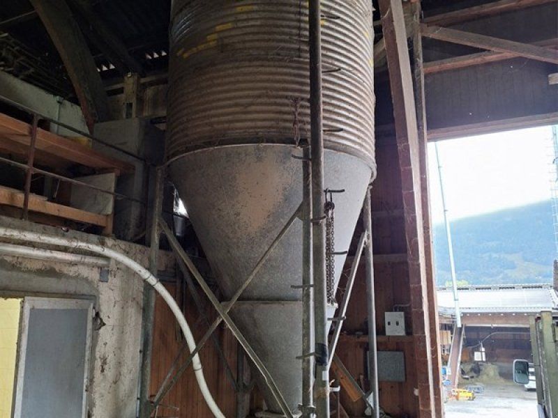 8 Tonnen Futtersilo