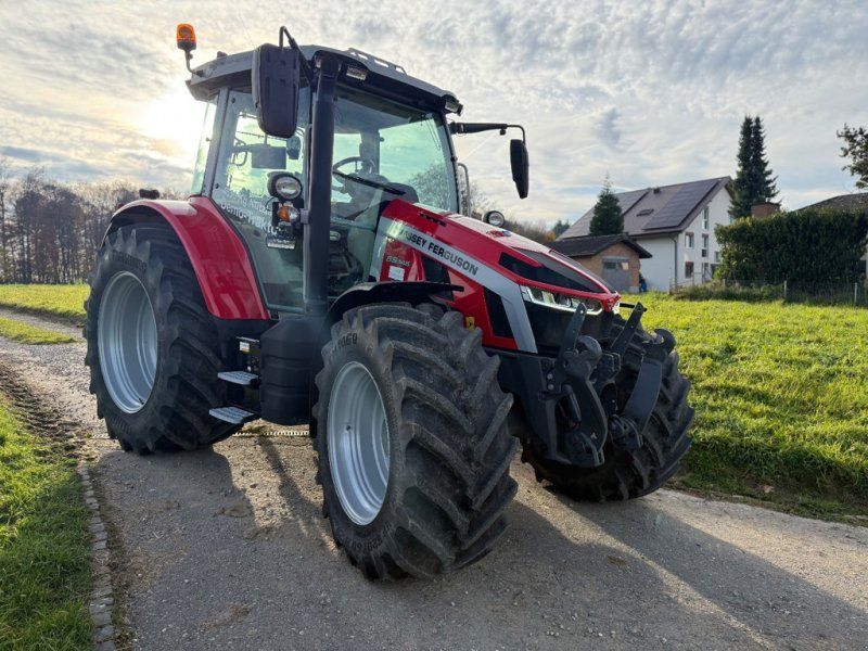 Massey Ferguson 5S.145 EX