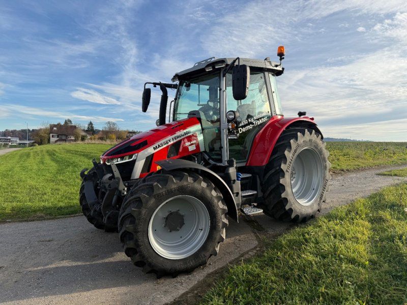 Massey Ferguson 5S.145 EX