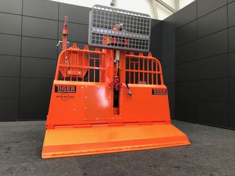 Tiger Dreipunkt 8to mit Hilfswinde 2,2m