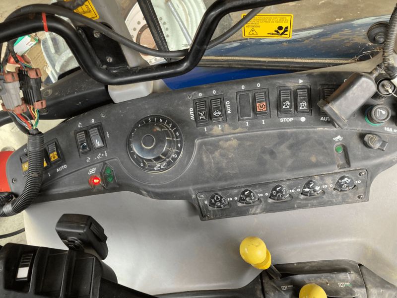 New Holland T7550 AUTO COMMAND