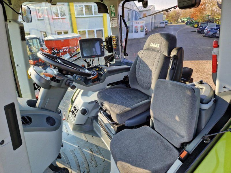 Claas Axion 870 CMATIC