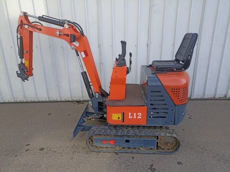 1 Tonnen Bagger ohne Kabine – Bastlerfahrzeug