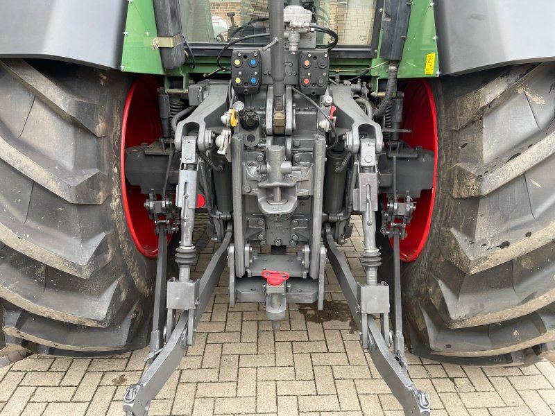 Fendt Favorit 824