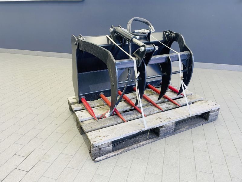 Giant DUNG- UND SILAGEZ. 100 C