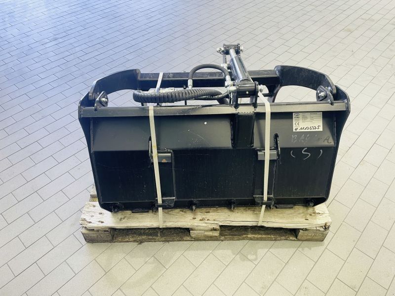 Giant DUNG- UND SILAGEZ. 100 C