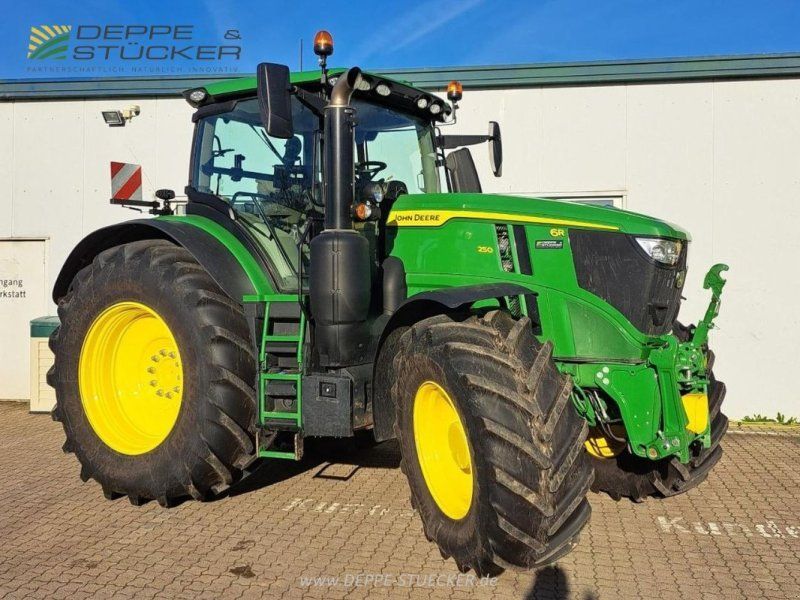 John Deere 6R 250