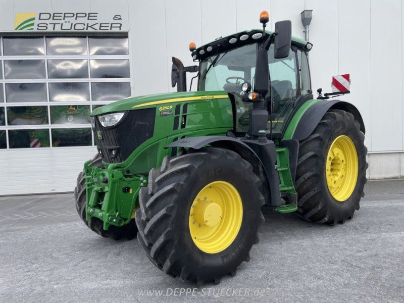 John Deere 6250R
