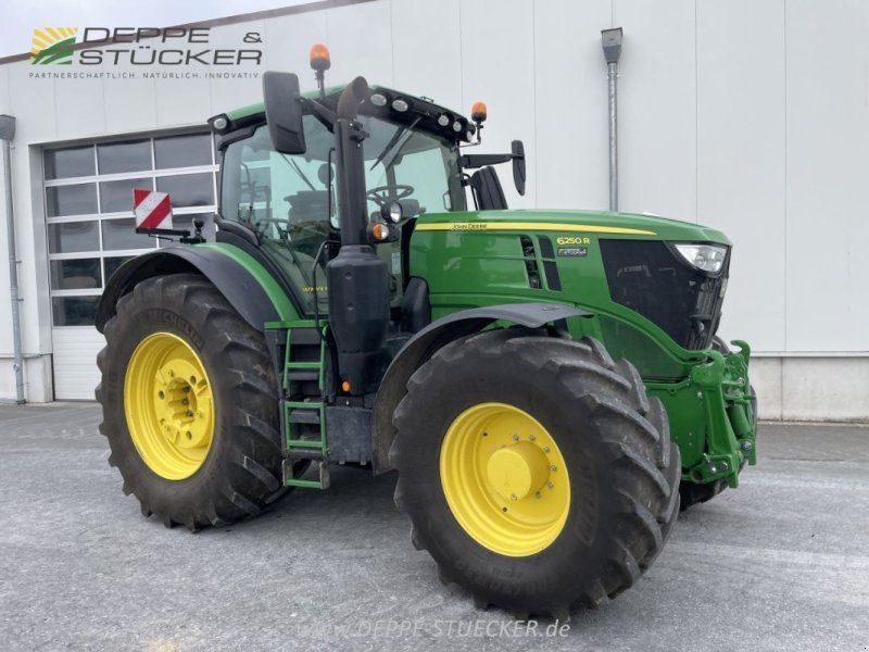 John Deere 6250R