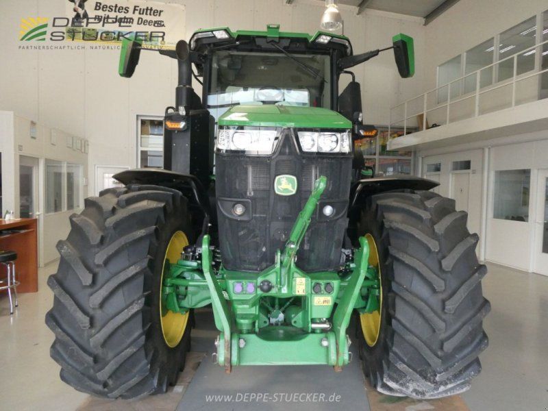 John Deere 7R 330