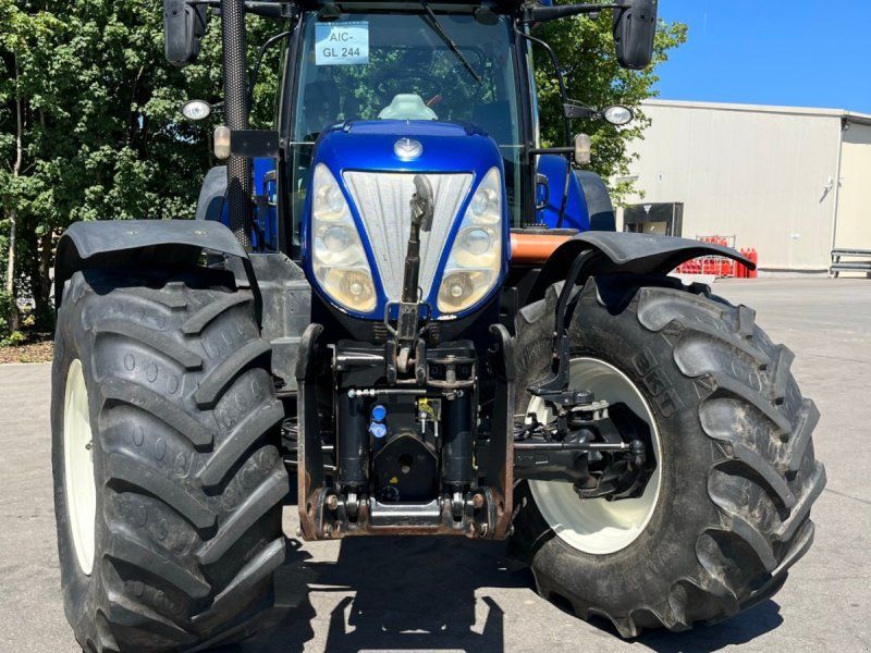 New Holland T 7.270