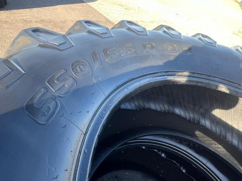 Pirelli 650/65 R38 TM800