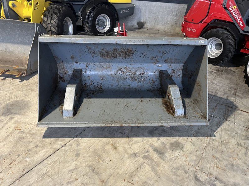 Hochkippschaufel 1800mm mit Dreipunkt