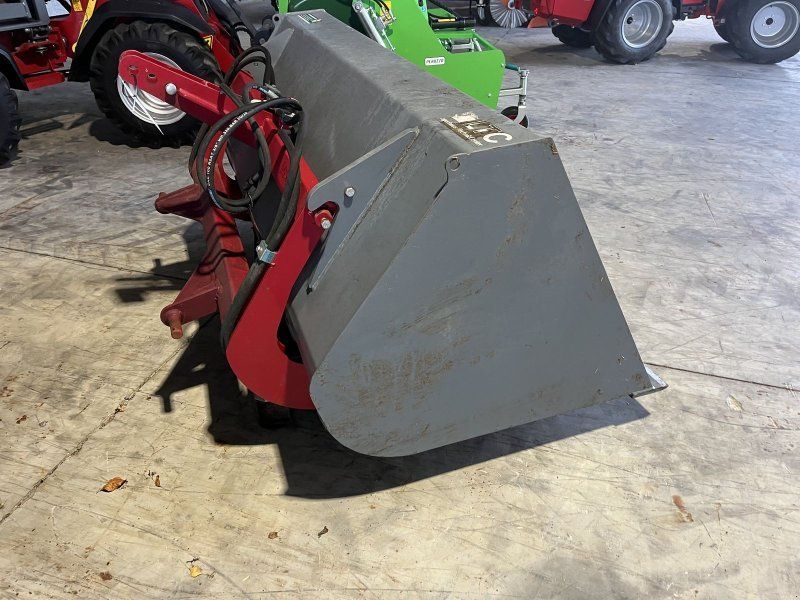 Hochkippschaufel 1800mm mit Dreipunkt