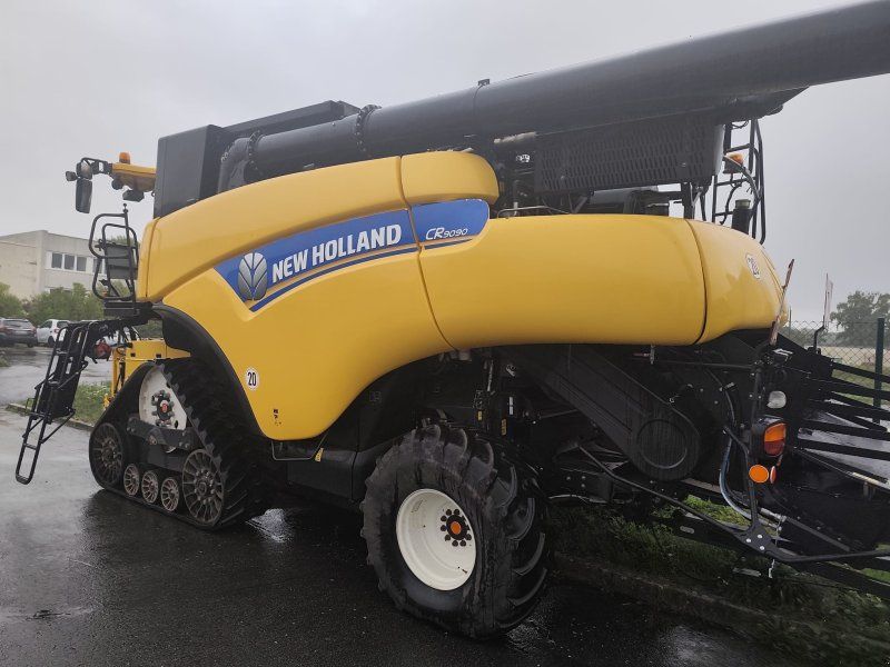New Holland CR 9090ohne Schneidwerk