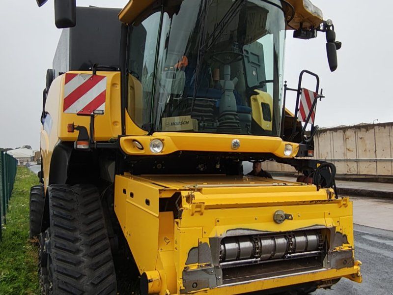 New Holland CR 9090ohne Schneidwerk