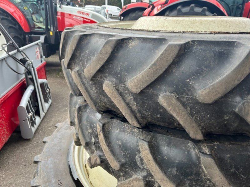 Trinker Pflegeräder 300/95R46  270/80R36