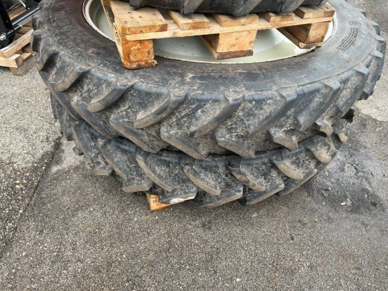 Trinker Pflegeräder 300/95R46  270/80R36