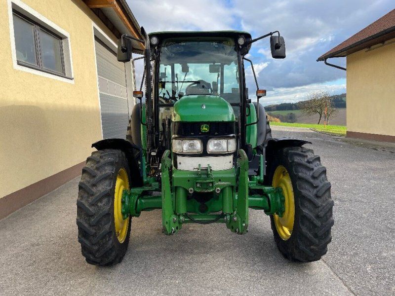 John Deere 5720