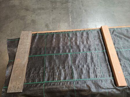 Beschoeiingschotten op voorraad, hardhouten schotten in Ter Aar