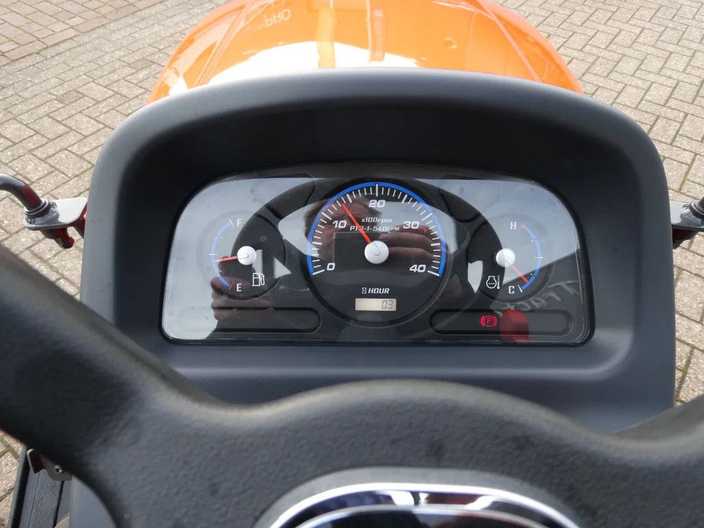 Kioti CS2510 4wd HST / 00001 Draaiuren / Hoge Gazonwielen