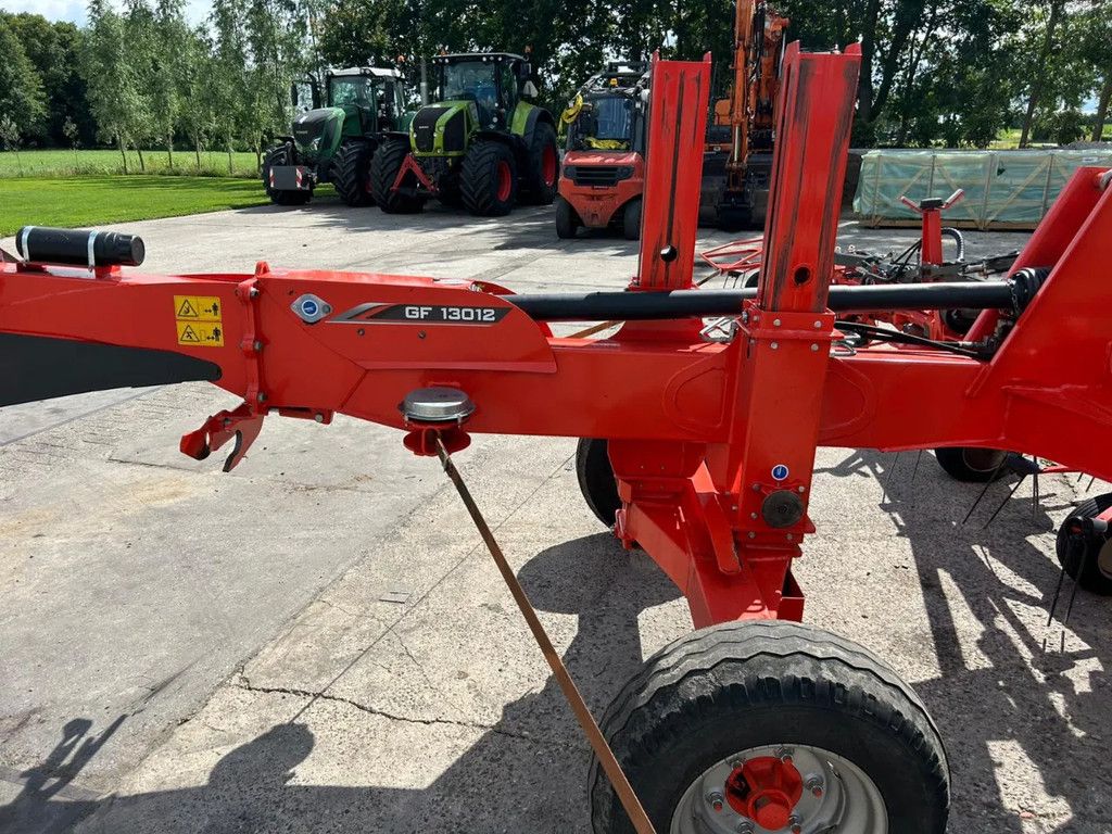 Kuhn GF 13012 Schudder Getrokken 13.00 meter