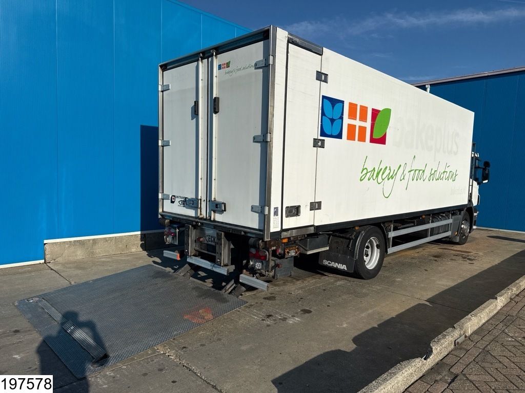 Scania P 230 Carrier, Dhollandia