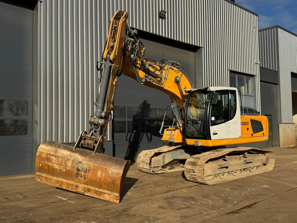 Liebherr R920LC