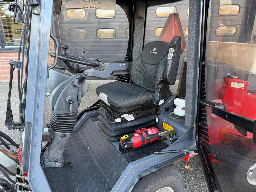 Nimos DM-Trac 205 OKB-70- Onkruidborstelmachine Werktuigendrager 4X Hydraulische functie