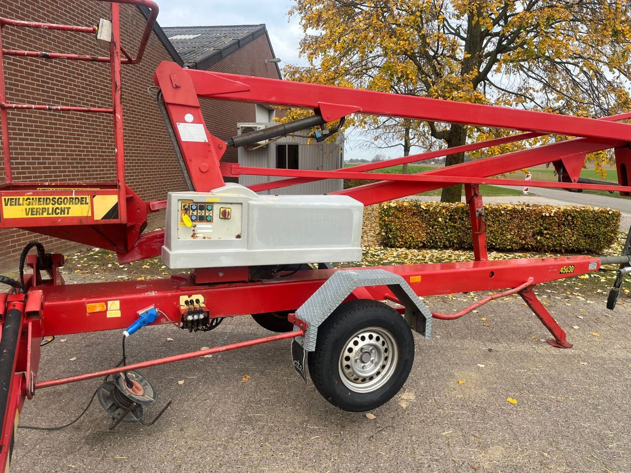 Sky High 1200 Hoogwerker | 2004 | 215kg | 12m | Electrisch 230V