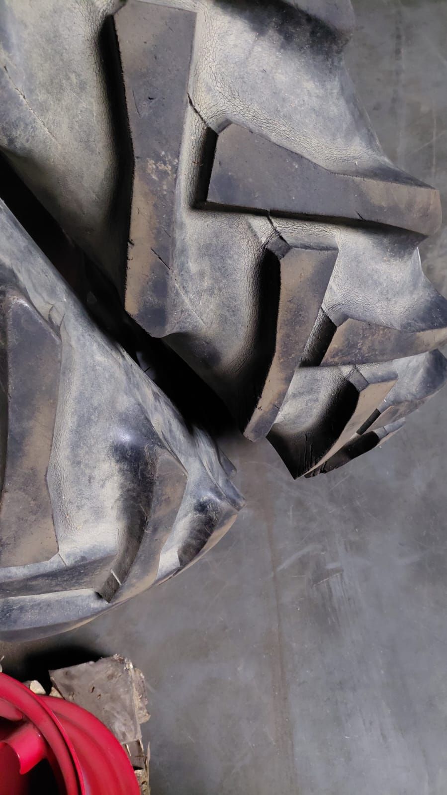 2 wielen 11x32 mf en ford kleine steek alliance diagonaal banden