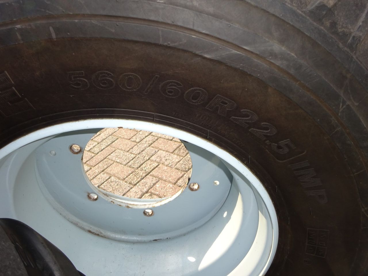 Set gazonbanden op velgen 560/60R22 en 710/55R34 MF/Landini