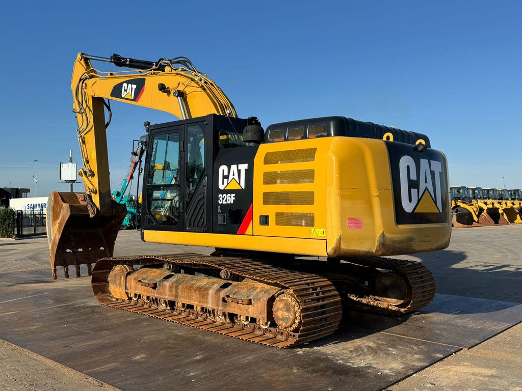 Caterpillar 326FL