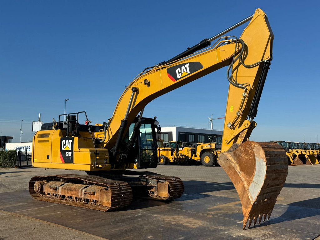 Caterpillar 326FL