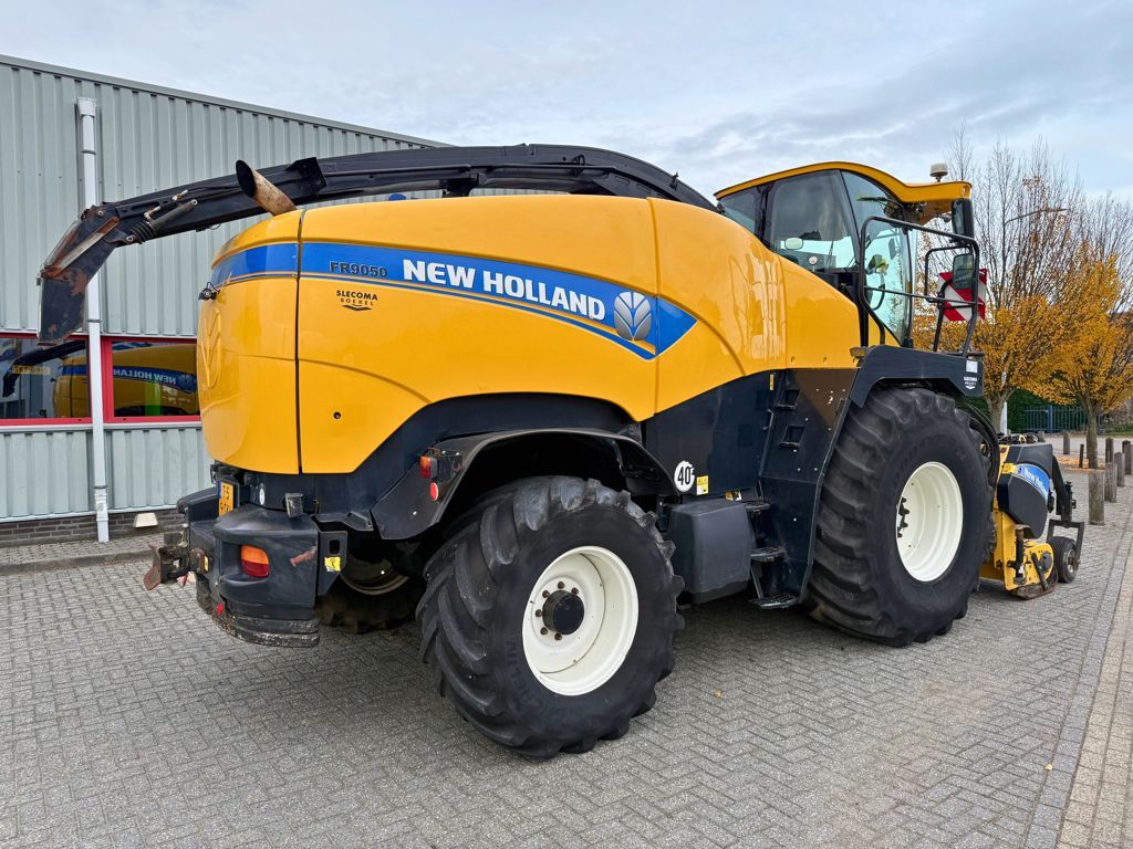 New Holland FR9050